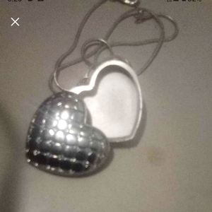 Sterling silver keepsake knecklace